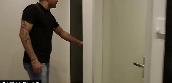  FFM DEUTSCHE ESCORTLADYS BUMSEN MIT HOTELGAST